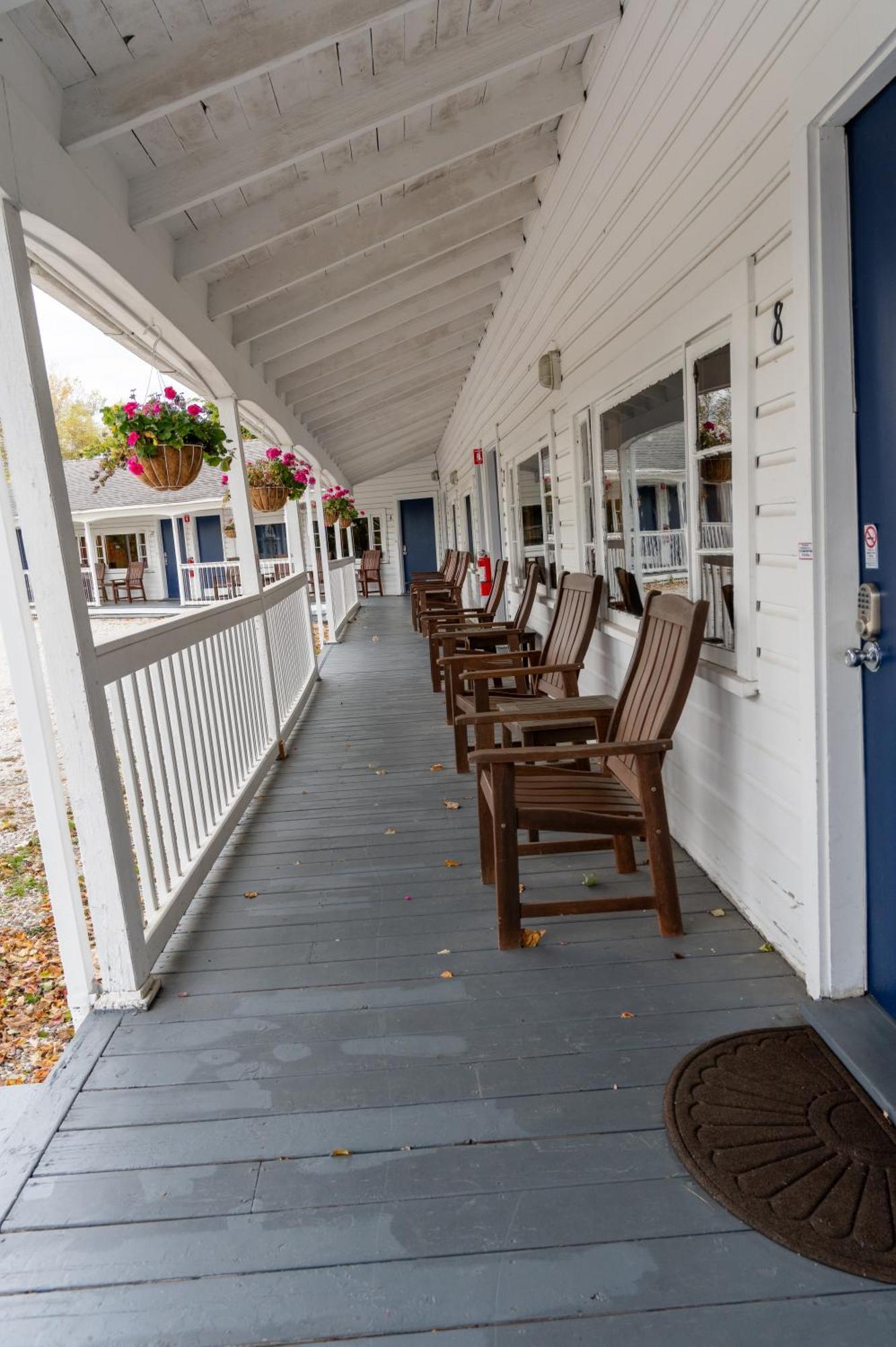Yardarm Motel Searsport Exteriör bild