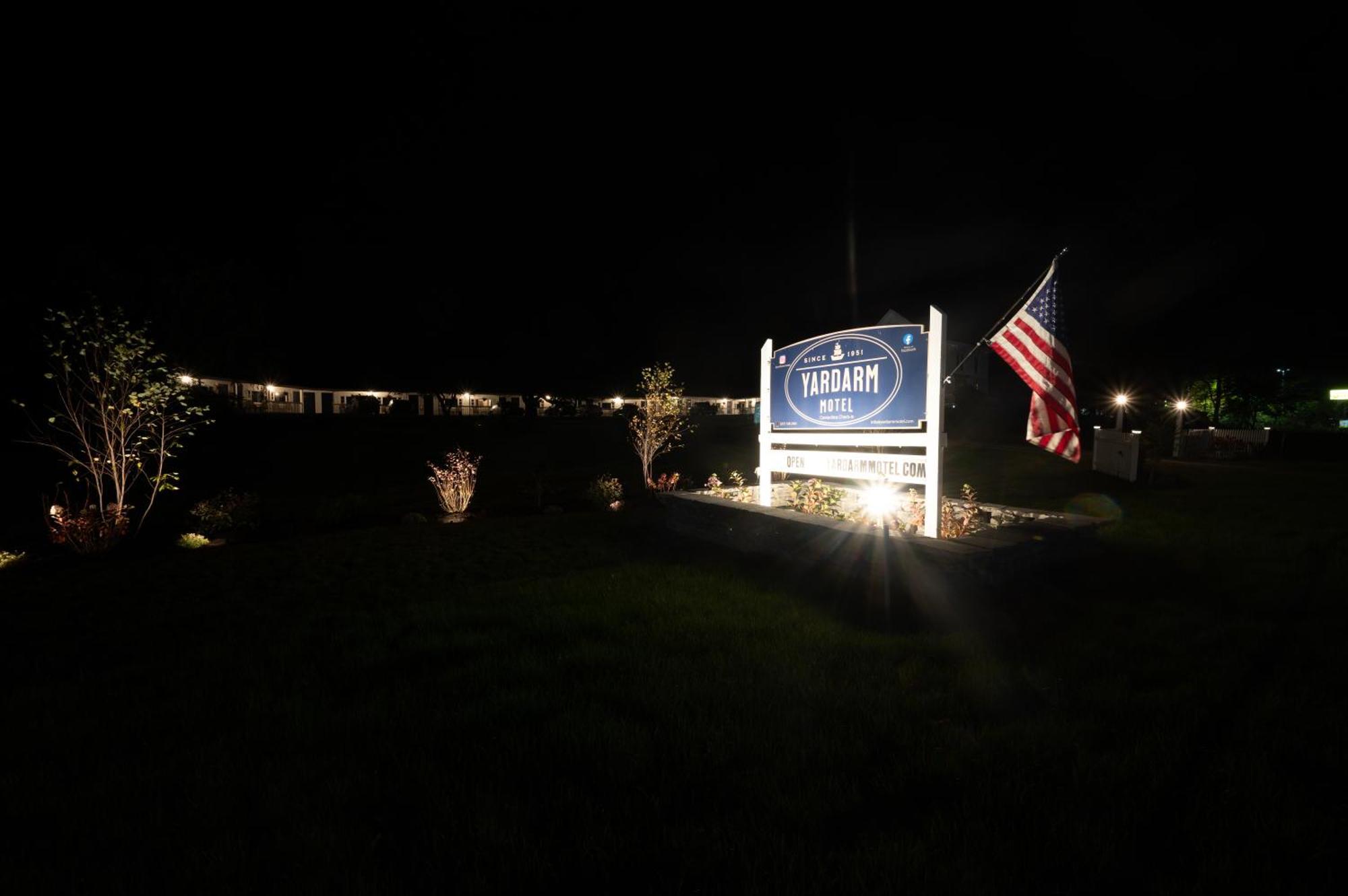 Yardarm Motel Searsport Exteriör bild