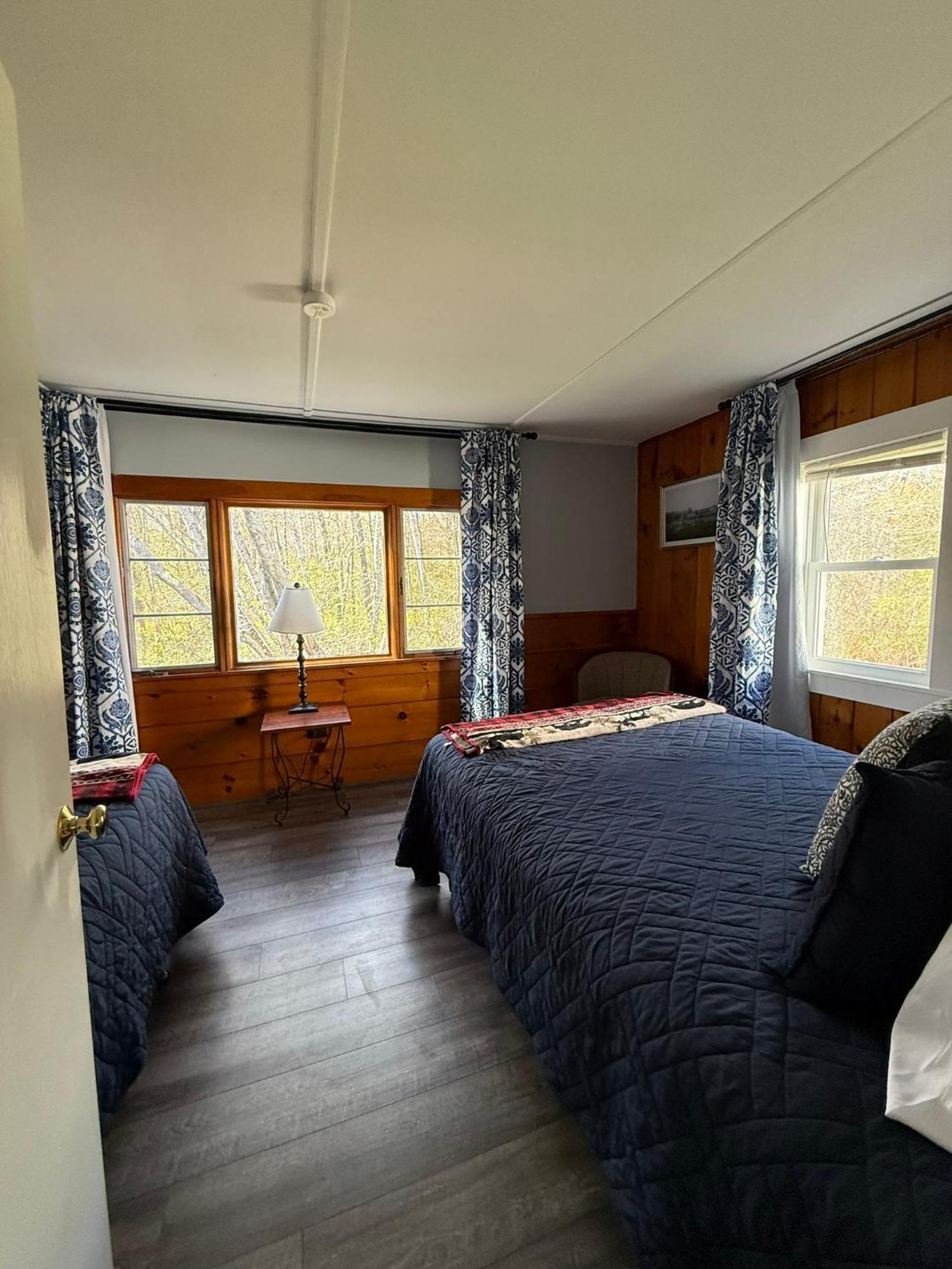 Yardarm Motel Searsport Exteriör bild