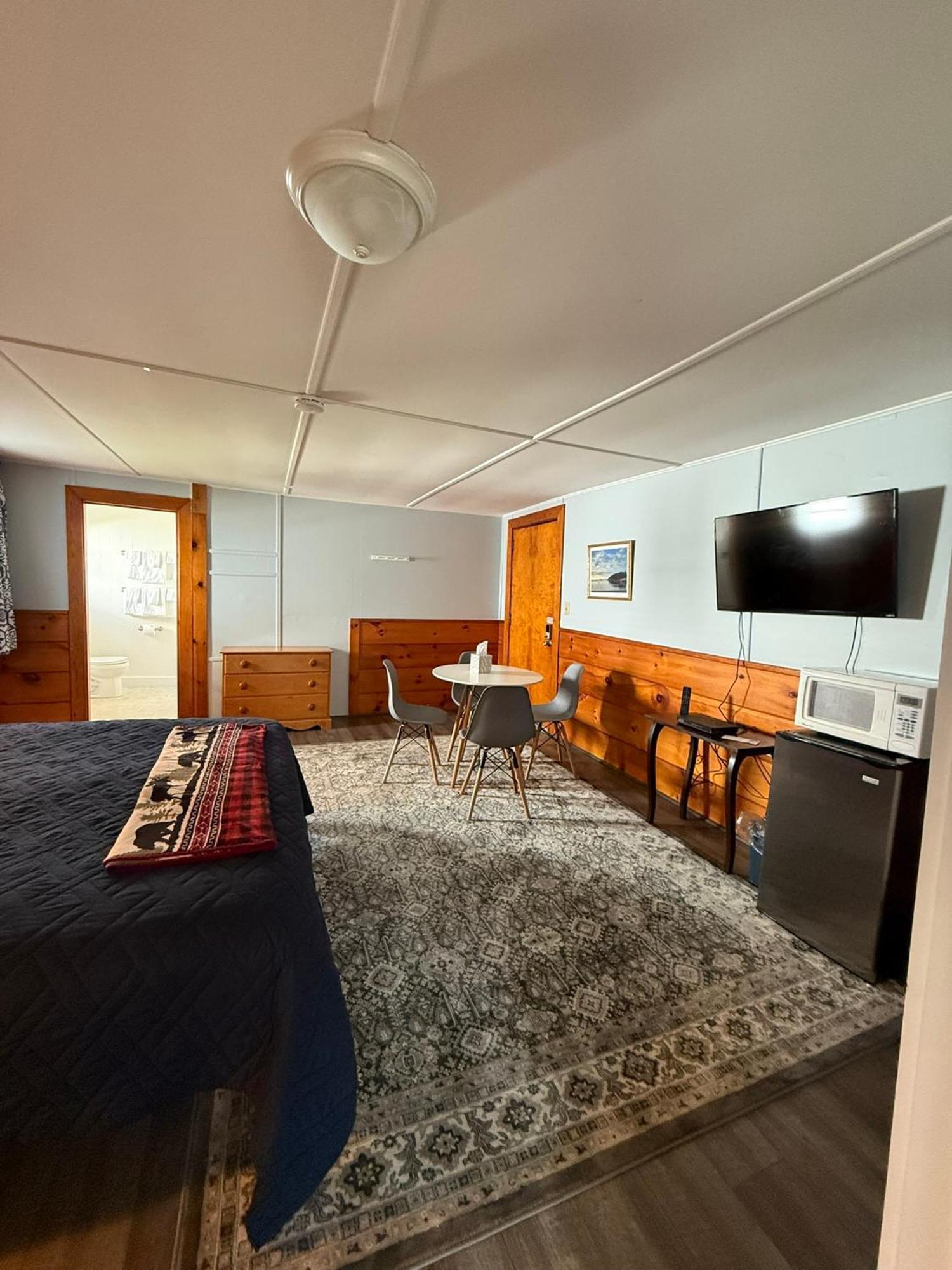 Yardarm Motel Searsport Exteriör bild