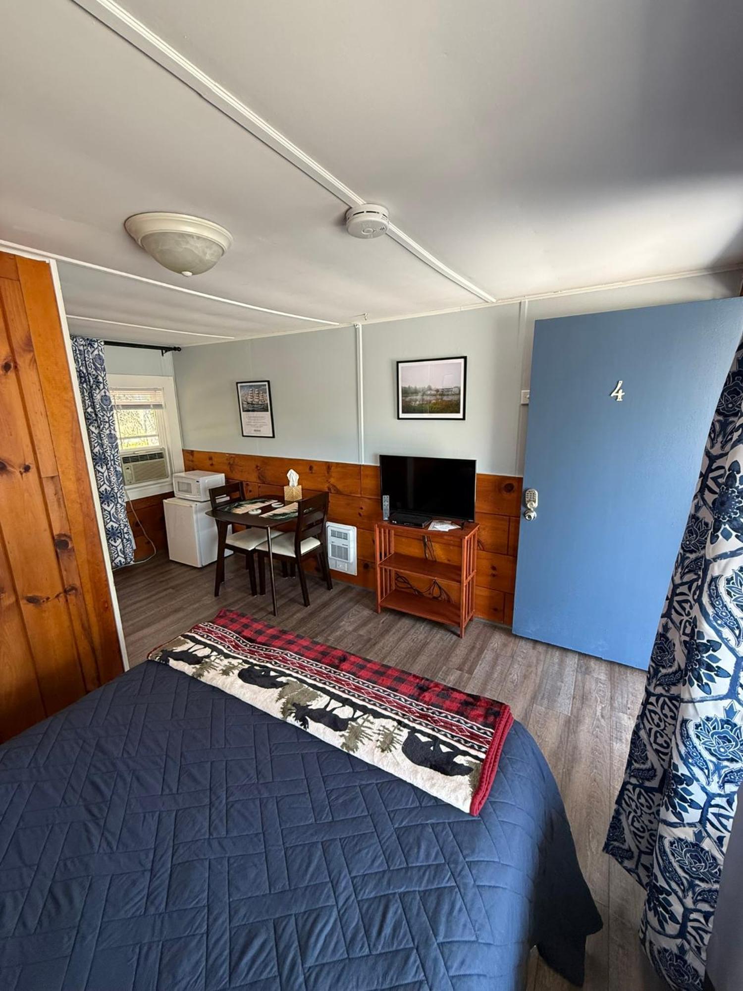Yardarm Motel Searsport Exteriör bild
