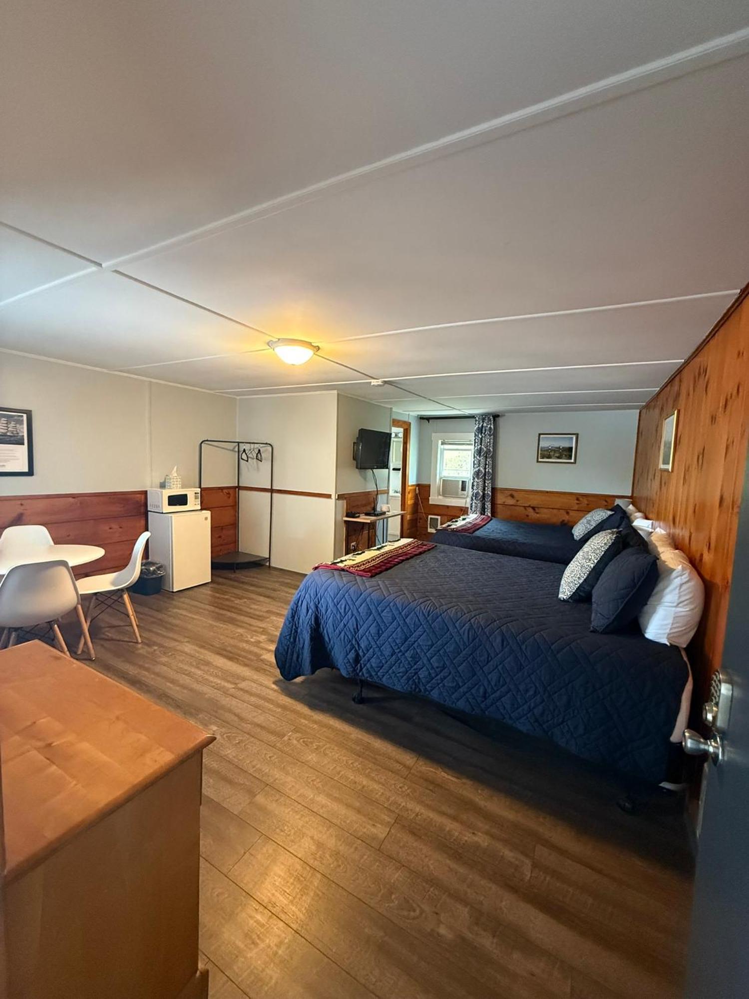 Yardarm Motel Searsport Exteriör bild